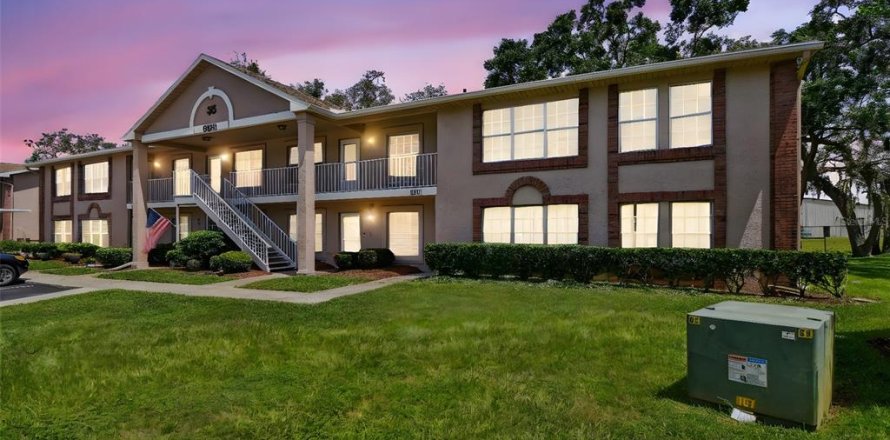 Condo in New Port Richey, Florida, 2 bedrooms  № 1853791