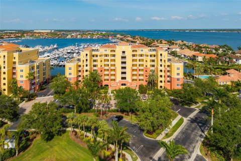 Copropriété à vendre à Palmetto, Floride: 2 chambres, 158.03 m2 № 2408682 - photo 2