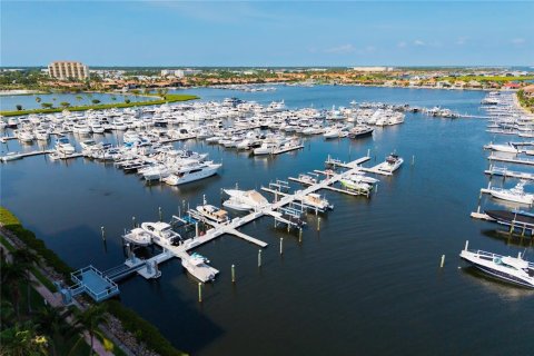 Copropriété à vendre à Palmetto, Floride: 2 chambres, 158.03 m2 № 2408682 - photo 7