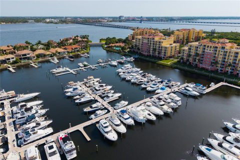 Copropriété à vendre à Palmetto, Floride: 2 chambres, 158.03 m2 № 2408682 - photo 10