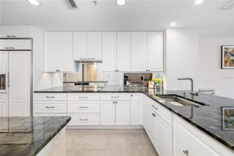Copropriété à vendre à Palmetto, Floride: 2 chambres, 158.03 m2 № 2408682 - photo 22