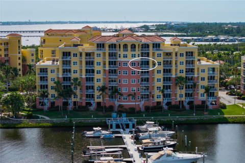 Copropriété à vendre à Palmetto, Floride: 2 chambres, 158.03 m2 № 2408682 - photo 4