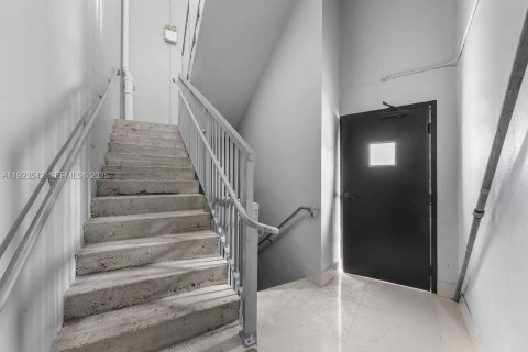 Immobilier commercial à vendre à Wilton Manors, Floride № 2057362 - photo 30