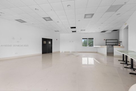 Immobilier commercial à vendre à Wilton Manors, Floride № 2057362 - photo 9