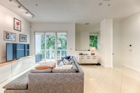 Townhouse in Fort Lauderdale, Florida 3 bedrooms, 168.99 sq.m. № 2243248 - photo 3