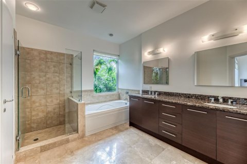 Townhouse in Fort Lauderdale, Florida 3 bedrooms, 168.99 sq.m. № 2243248 - photo 17