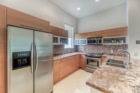 Townhouse in Fort Lauderdale, Florida 3 bedrooms, 168.99 sq.m. № 2243248 - photo 10