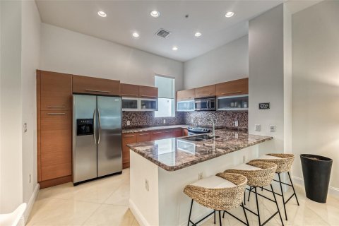Townhouse in Fort Lauderdale, Florida 3 bedrooms, 168.99 sq.m. № 2243248 - photo 9