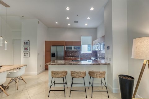 Townhouse in Fort Lauderdale, Florida 3 bedrooms, 168.99 sq.m. № 2243248 - photo 8