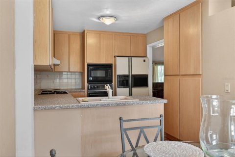 Touwnhouse à vendre à Yalaha, Floride: 3 chambres, 173.91 m2 № 2148762 - photo 5