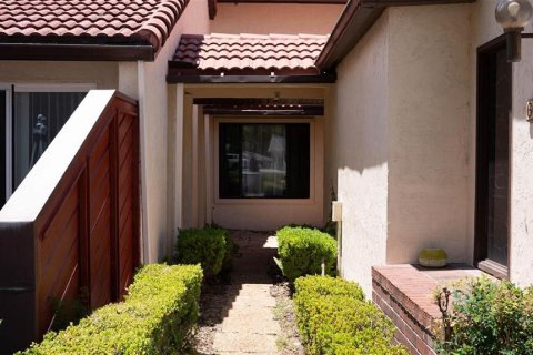 Touwnhouse à vendre à Yalaha, Floride: 3 chambres, 173.91 m2 № 2148762 - photo 2