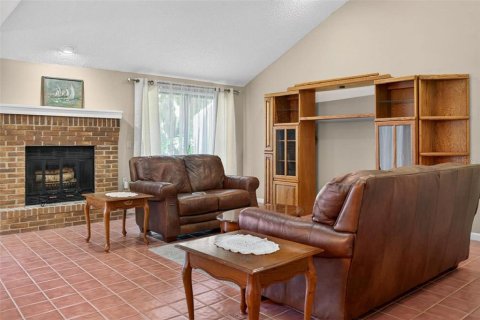 Touwnhouse à vendre à Yalaha, Floride: 3 chambres, 173.91 m2 № 2148762 - photo 11