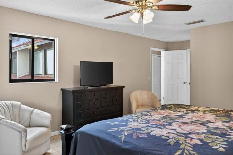 Touwnhouse à vendre à Yalaha, Floride: 3 chambres, 173.91 m2 № 2148762 - photo 18