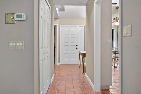 Touwnhouse à vendre à Yalaha, Floride: 3 chambres, 173.91 m2 № 2148762 - photo 3