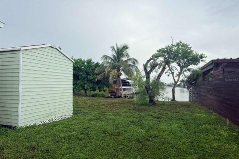 Villa ou maison à louer à Port Charlotte, Floride: 2 chambres, 84.73 m2 № 2296301 - photo 17