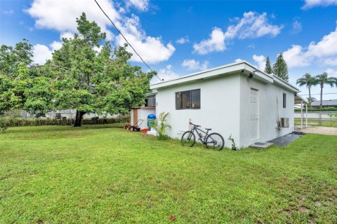 Villa ou maison à vendre à Cutler Bay, Floride: 2 chambres, 116.96 m2 № 1926961 - photo 20