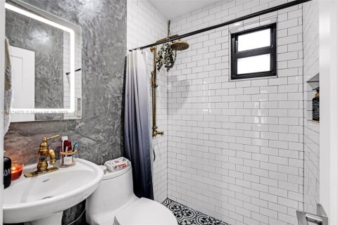 Villa ou maison à vendre à Cutler Bay, Floride: 2 chambres, 116.96 m2 № 1926961 - photo 15