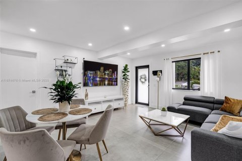 Villa ou maison à vendre à Cutler Bay, Floride: 2 chambres, 116.96 m2 № 1926961 - photo 6