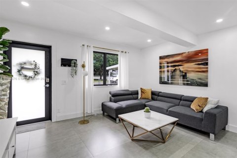 Villa ou maison à vendre à Cutler Bay, Floride: 2 chambres, 116.96 m2 № 1926961 - photo 3