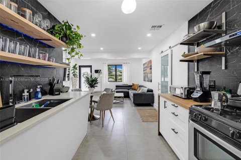 Villa ou maison à vendre à Cutler Bay, Floride: 2 chambres, 116.96 m2 № 1926961 - photo 7