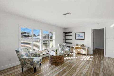 House in Palm Coast, Florida 3 bedrooms, 198.25 sq.m. № 2419229 - photo 7