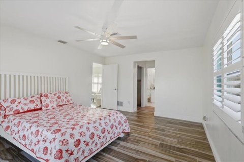 House in Palm Coast, Florida 3 bedrooms, 198.25 sq.m. № 2419229 - photo 11