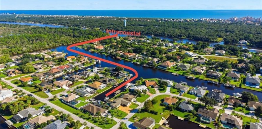 House in Palm Coast, Florida 3 bedrooms, 198.25 sq.m. № 2419229