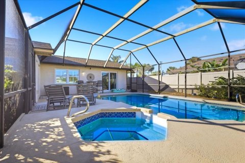 House in Palm Coast, Florida 3 bedrooms, 198.25 sq.m. № 2419229 - photo 29