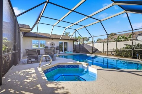 House in Palm Coast, Florida 3 bedrooms, 198.25 sq.m. № 2419229 - photo 17