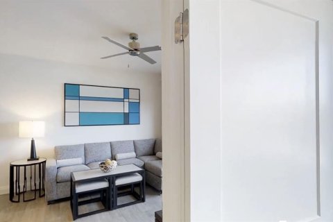 Copropriété à vendre à Winter Garden, Floride: 2 chambres, 117.52 m2 № 1757074 - photo 13
