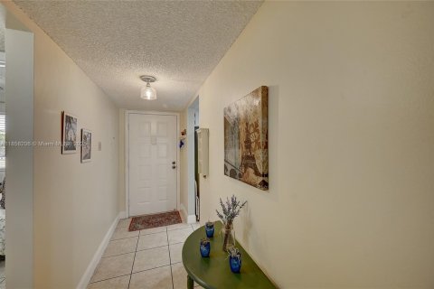 Condominio en venta en Lake Worth, Florida, 2 dormitorios, 101.45 m2 № 1979059 - foto 2