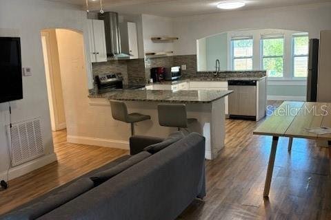 Casa en venta en Saint Petersburg, Florida, 3 dormitorios, 122.82 m2 № 2104318 - foto 2