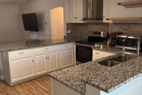 Casa en venta en Saint Petersburg, Florida, 3 dormitorios, 122.82 m2 № 2104318 - foto 5