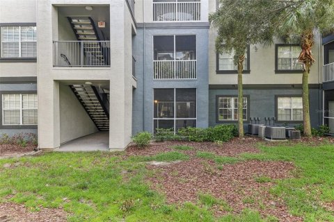 Condo in Temple Terrace, Florida, 1 bedroom  № 1388634 - photo 29