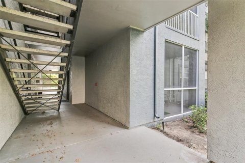 Condo in Temple Terrace, Florida, 1 bedroom  № 1388634 - photo 5