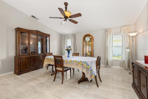 House in Kissimmee, Florida 4 bedrooms, 200.39 sq.m. № 2224488 - photo 12