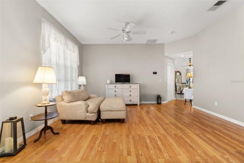 House in Kissimmee, Florida 4 bedrooms, 200.39 sq.m. № 2224488 - photo 8