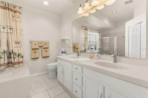House in Kissimmee, Florida 4 bedrooms, 200.39 sq.m. № 2224488 - photo 25