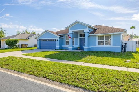 Villa ou maison à Kissimmee, Floride 4 chambres, 200.39 m2 № 2224488
