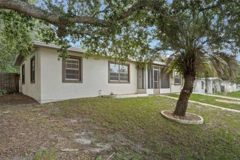 Casa en venta en Deltona, Florida, 3 dormitorios, 114.18 m2 № 1827399 - foto 3