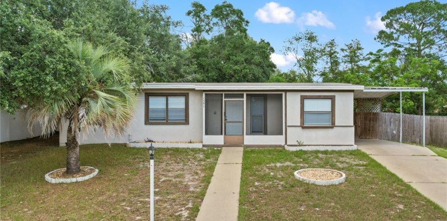 Casa en Deltona, Florida 3 dormitorios, 114.18 m2 № 1827399
