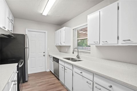 Casa en venta en Deltona, Florida, 3 dormitorios, 114.18 m2 № 1827399 - foto 12