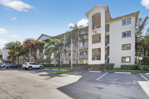 Condo in Pembroke Pines, Florida, 2 bedrooms  № 2085317 - photo 28