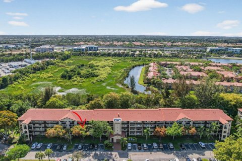 Condo in Pembroke Pines, Florida, 2 bedrooms  № 2085317 - photo 29