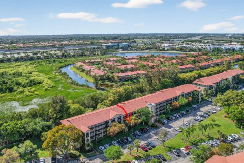 Condo in Pembroke Pines, Florida, 2 bedrooms  № 2085317 - photo 30