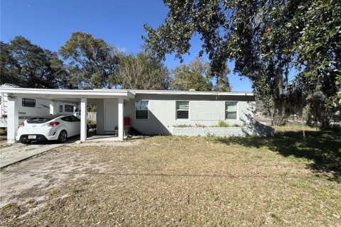 House in Orlando, Florida 3 bedrooms, 71.53 sq.m. № 2231241