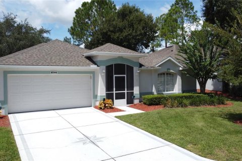 House in Clermont, Florida 2 bedrooms, 161.28 sq.m. № 1899289 - photo 1