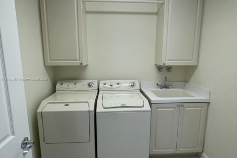 Condominio en venta en St. Lucie, Florida, 2 dormitorios, 184.78 m2 № 2013328 - foto 16