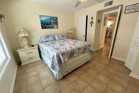 Condominio en alquiler en Saint Petersburg, Florida, 1 dormitorio, 73.11 m2 № 1684728 - foto 14