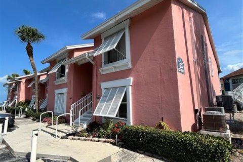 Condominio en alquiler en Saint Petersburg, Florida, 1 dormitorio, 73.11 m2 № 1684728 - foto 2
